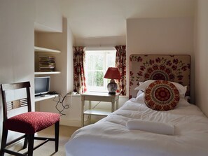 3 bedrooms, free WiFi, bed sheets - 3 bedroom accommodation in Rievaulx, near Helmsley (Rievaulx, near Helmsley)