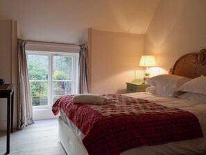 3 bedrooms, free WiFi, bed sheets - 3 bedroom accommodation in Rievaulx, near Helmsley (Rievaulx, near Helmsley)