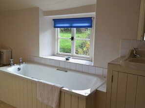 Towels - 3 bedroom accommodation in Rievaulx, near Helmsley (Rievaulx, near Helmsley)