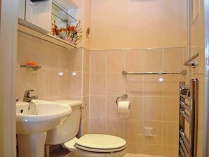 Bathroom - 2 bedroom accommodation in Keswick (Keswick)