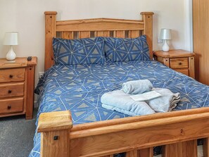 3 bedrooms, WiFi (free), bed sheets - 3 bedroom accommodation in Strachan, near Banchory (Strachan, near Banchory)