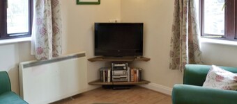 2 bedroom accommodation in Polson, nr. Launceston