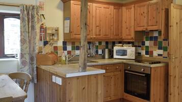 Highchair, cookware/dishes/utensils