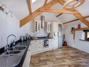 Dishwasher, high chair, cookware/dishes/utensils - 3 bedroom accommodation in Tresmeer, near Launceston (Tresmeer, near Launceston)