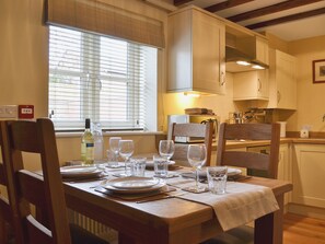 Dining - 2 bedroom accommodation in Myddle, near Shrewsbury (Myddle, near Shrewsbury)