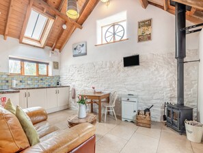 Fireplace - 1 bedroom accommodation in Arlingham, near Frampton-on-Severn (Arlingham, near Frampton-on-Severn)