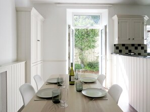 Dining - 3 bedroom accommodation in Kendal (Kendal)