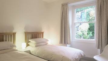 3 bedrooms, free WiFi, bed sheets