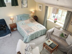 Free WiFi, bed sheets - 0 bedroom accommodation in Pilton, near Glastonbury (Pilton, near Glastonbury)