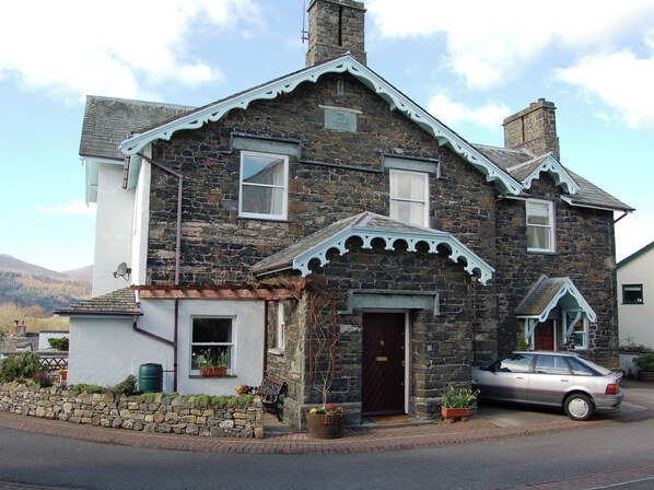 Exterior - 2 bedroom accommodation in Keswick (Keswick)