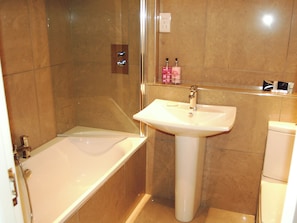 Bathroom - 2 bedroom accommodation in Keswick (Keswick)