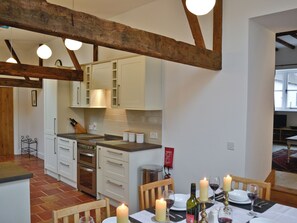 Dining - 2 bedroom accommodation in Ashperton, near Ledbury (Ashperton, near Ledbury)