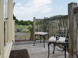 Terrace/patio - 1 bedroom accommodation in Upper Brailes, near Banbury (Upper Brailes, near Banbury)