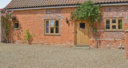 2 makuuhuoneen majoitus Aldebyssä lähellä Becclesiä