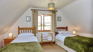 Room - 2 bedroom accommodation in Aldeby, near Beccles (Aldeby, near Beccles)