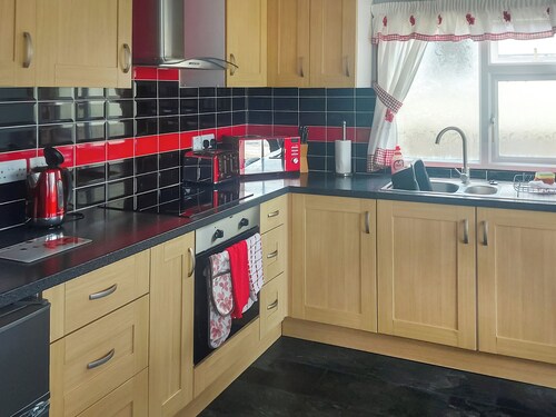 2 bedroom accommodation in Brundall, near Norwich