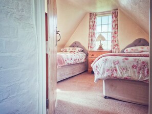 2 bedrooms, free WiFi, bed sheets