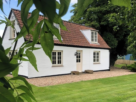 Exterior. 2 bedroom accommodation in Little London, near Tetford