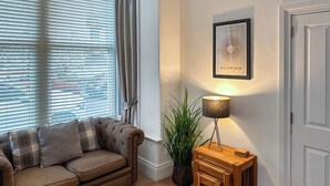 TV, fireplace - 3 bedroom accommodation in Keswick (Keswick)