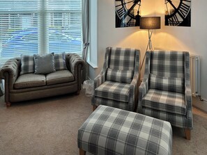 Fireplace - 3 bedroom accommodation in Keswick (Keswick)