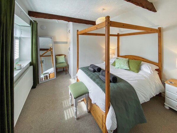 1 bedroom, free WiFi, bed sheets
