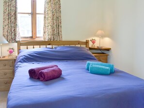2 bedrooms, free WiFi, bed sheets - 2 bedroom accommodation in Wadhurst, near Tunbridge Wells (Wadhurst, near Tunbridge Wells)