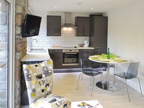 High chair - 2 bedroom accommodation in Lelant, near St Ives (Lelant, near St Ives)