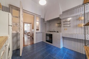  فرن، موقد طهي مسطح، مُحضّرة مكعبات الثلج