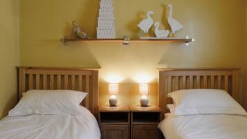 2 bedrooms, free WiFi, bed sheets