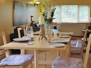 Dining - 2 bedroom accommodation in Brampton, nr Appleby (Brampton, nr Appleby)