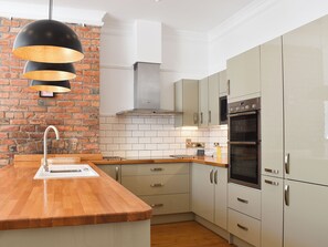 Lava-louças, freezer