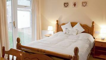 3 bedrooms, free WiFi, bed sheets