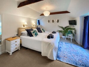 1 quarto, Wi-Fi de cortesia, roupa de cama