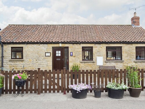 Cow Pasture Cottage - UK2297
