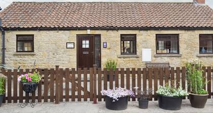 Cow Pasture Cottage - UK2297