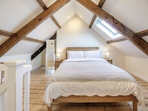 2 عدّة غرف نوم وواي ف اي مجانًا وملاءات أسرّة