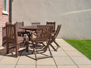 تناول الطعام بالخارج