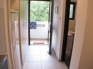 Studio Apartment | 客廳 | 電視