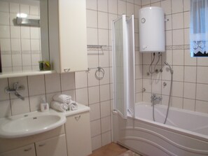 Apartment (Ground Floor) | Bathroom | Shower, towels - Apartments Srkoc (Krk)