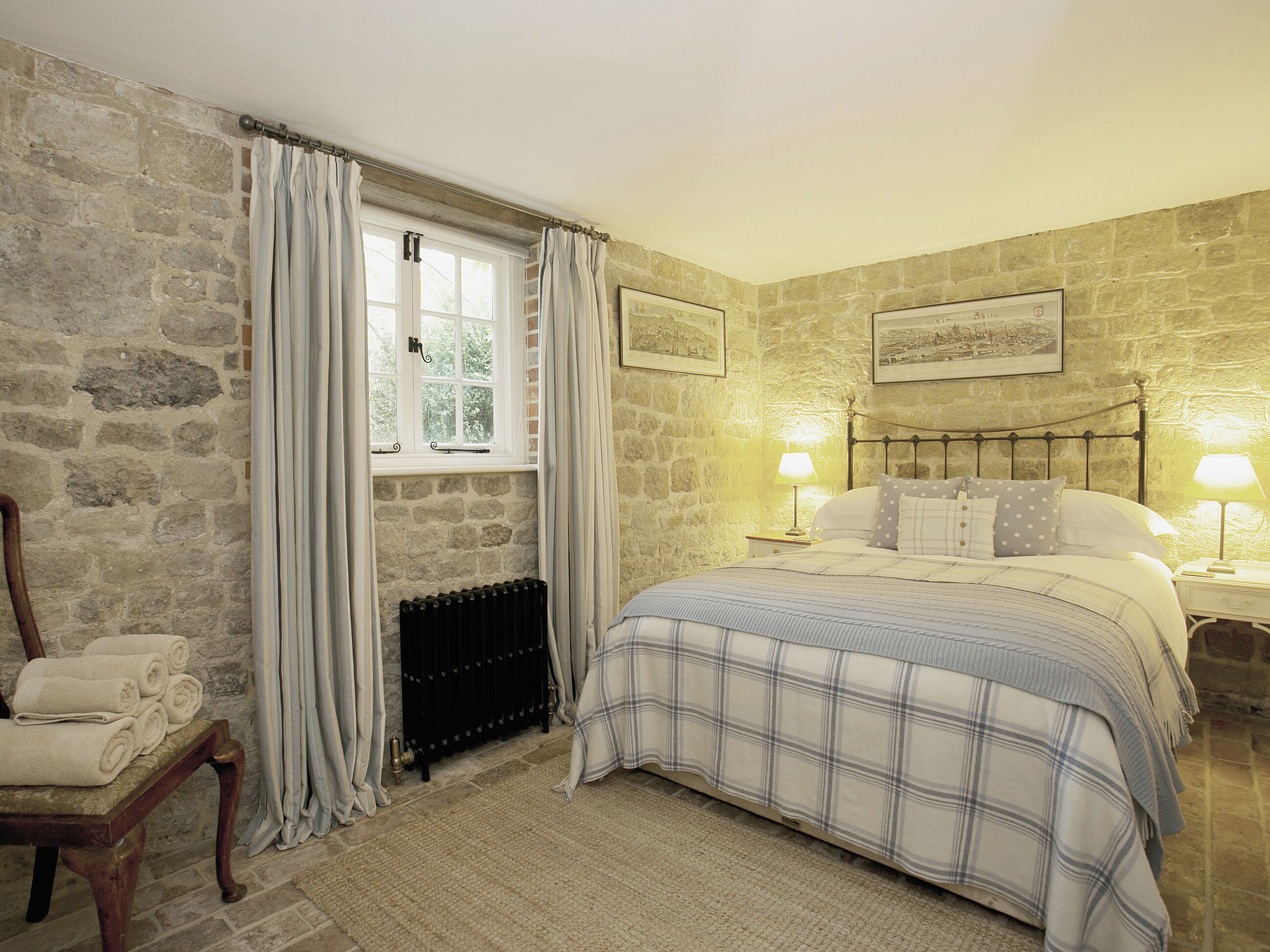 4 bedrooms, free WiFi, bed sheets