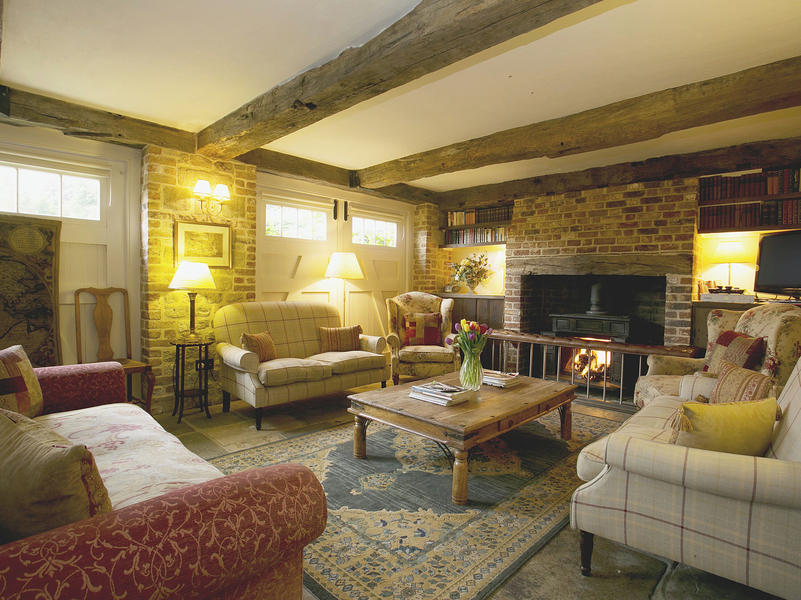 TV, fireplace, Netflix, streaming services