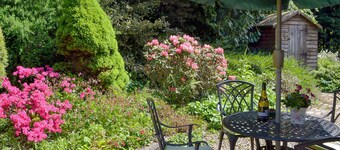 2 bedroom accommodation in Ewhurst Green, near Bodiam