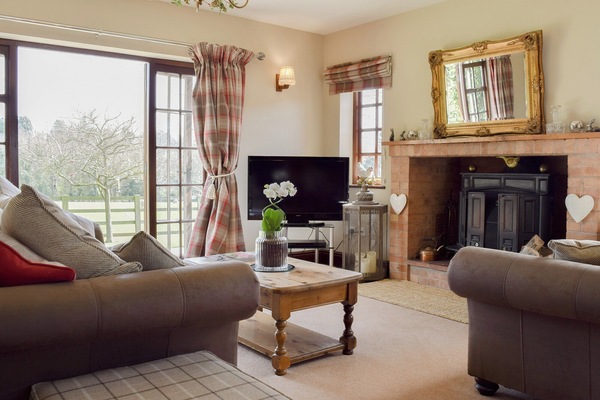 Living room | The Warren, Moreton Paddox