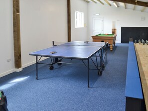 Games room - 3 bedroom accommodation in Hartland Point (Hartland Point)