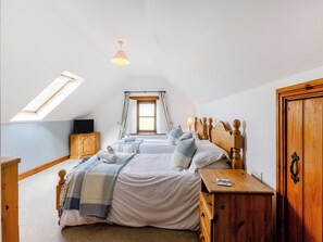 3 bedrooms, free WiFi, bed sheets