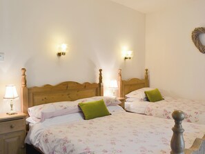 2 bedrooms, free WiFi, bed sheets