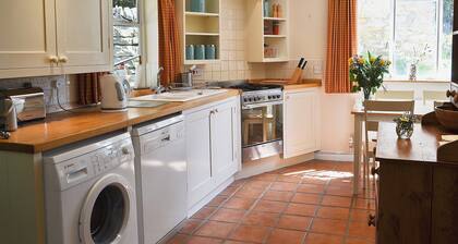Rose Cottage No2 - 28440