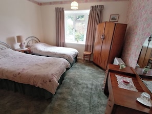 2 bedrooms, bed sheets