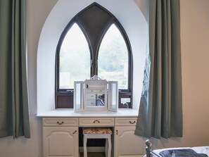 3 quartos, Wi-Fi de cortesia, roupa de cama