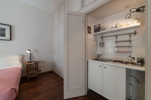 Piano cottura, macchina per tè/caffè, macchina per il ghiaccio